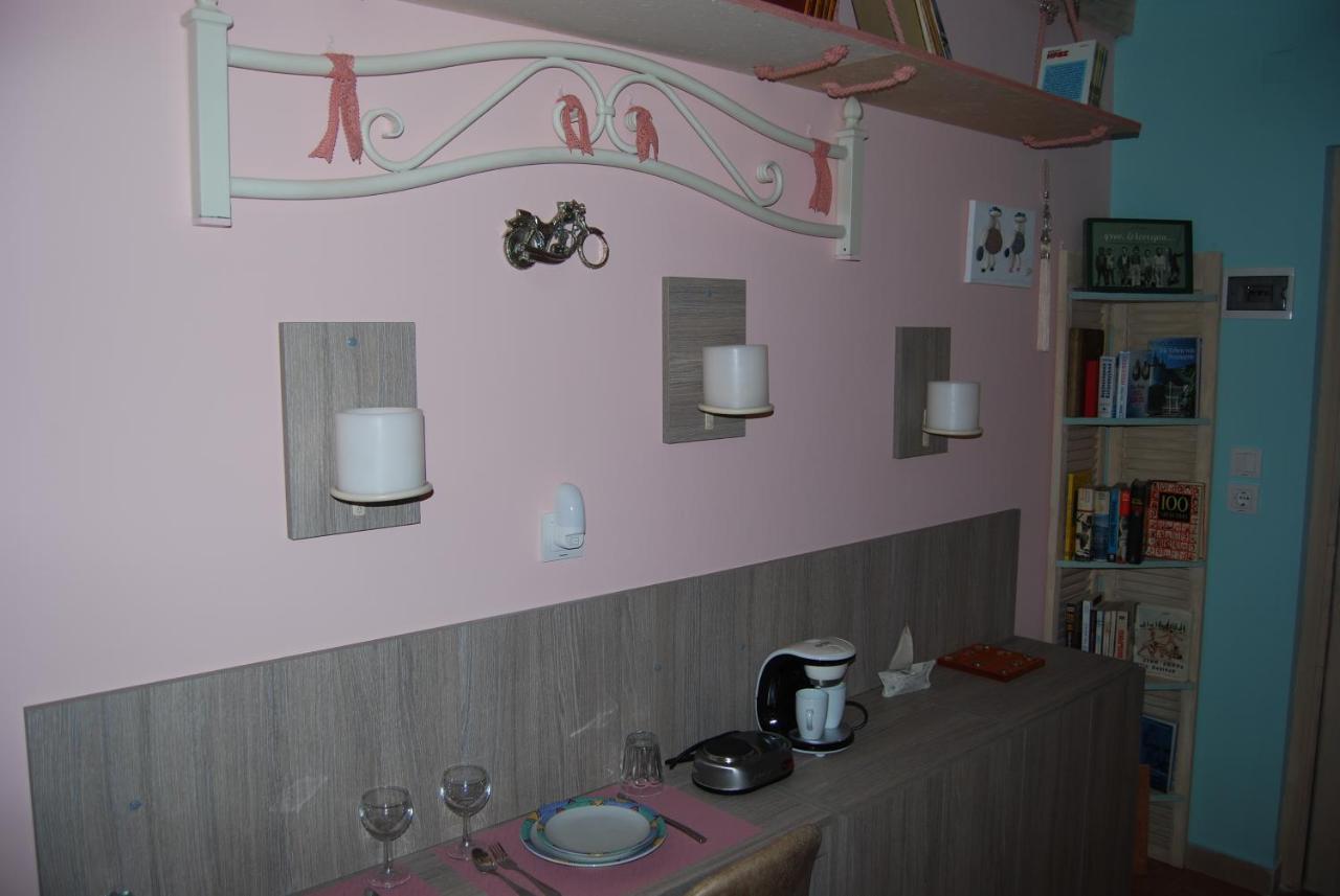 Luxury Traditional Room The Small Bookstore Kastro-Kyllini 外观 照片