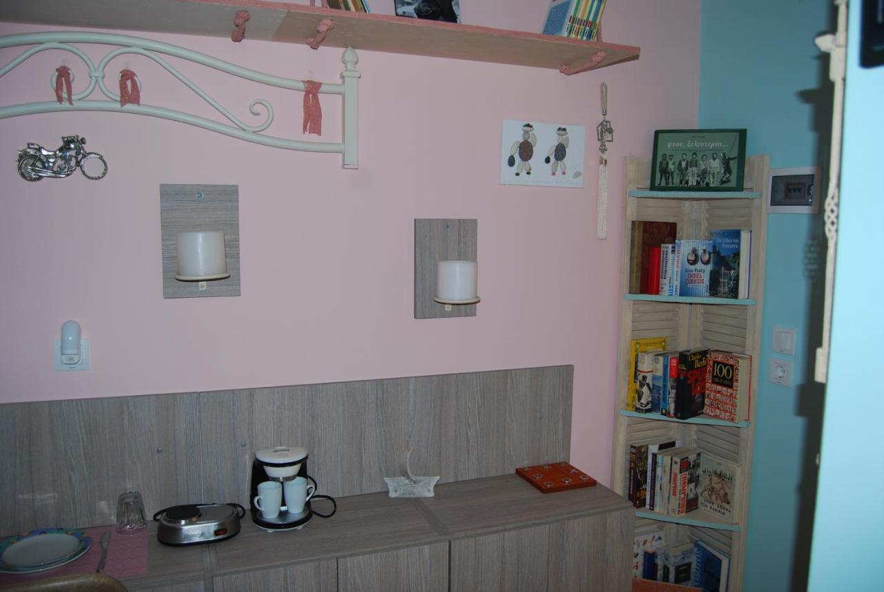 Luxury Traditional Room The Small Bookstore Kastro-Kyllini 外观 照片